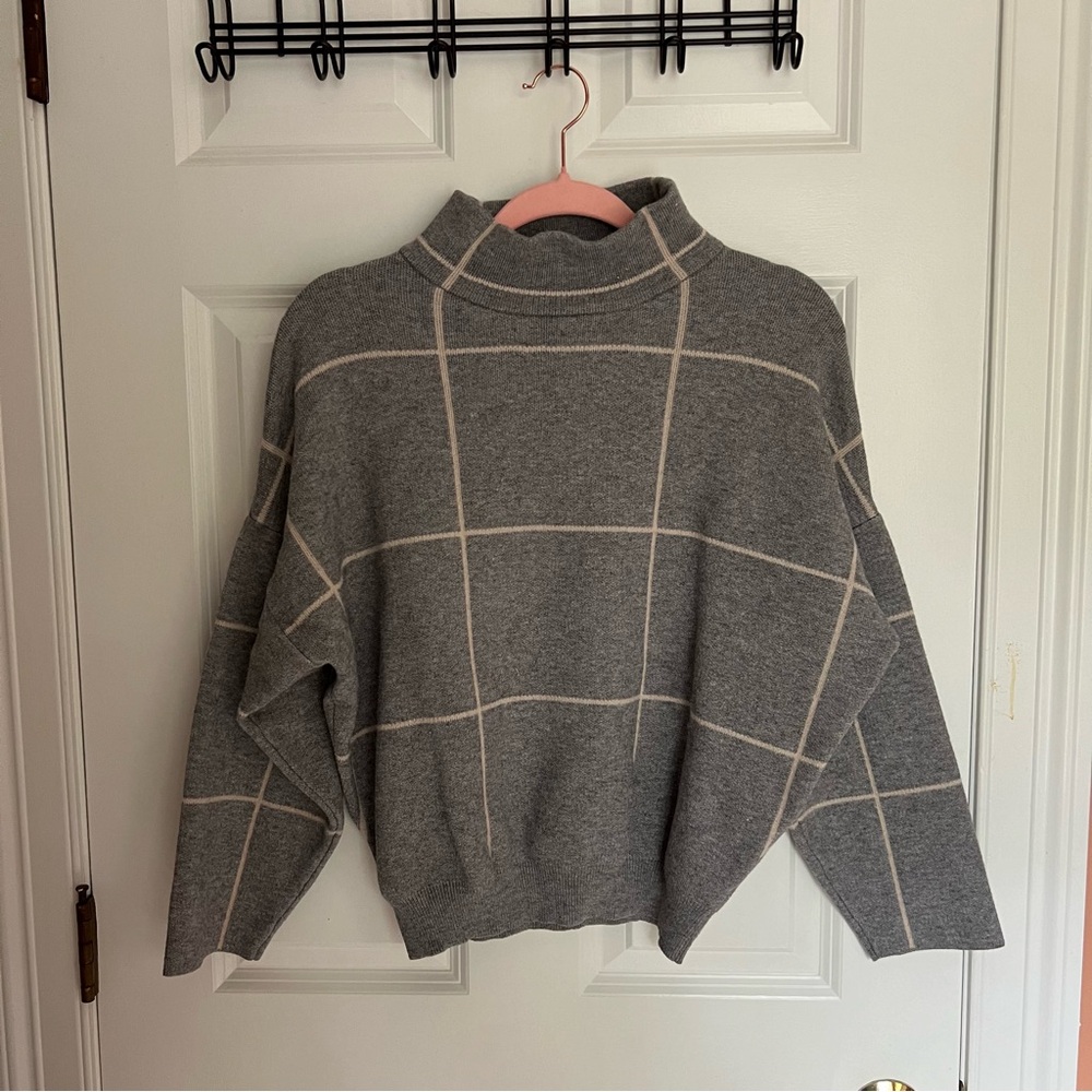 DAVI & DANI Gray Cowl Turtleneck Sweater with Windowpane Pattern
